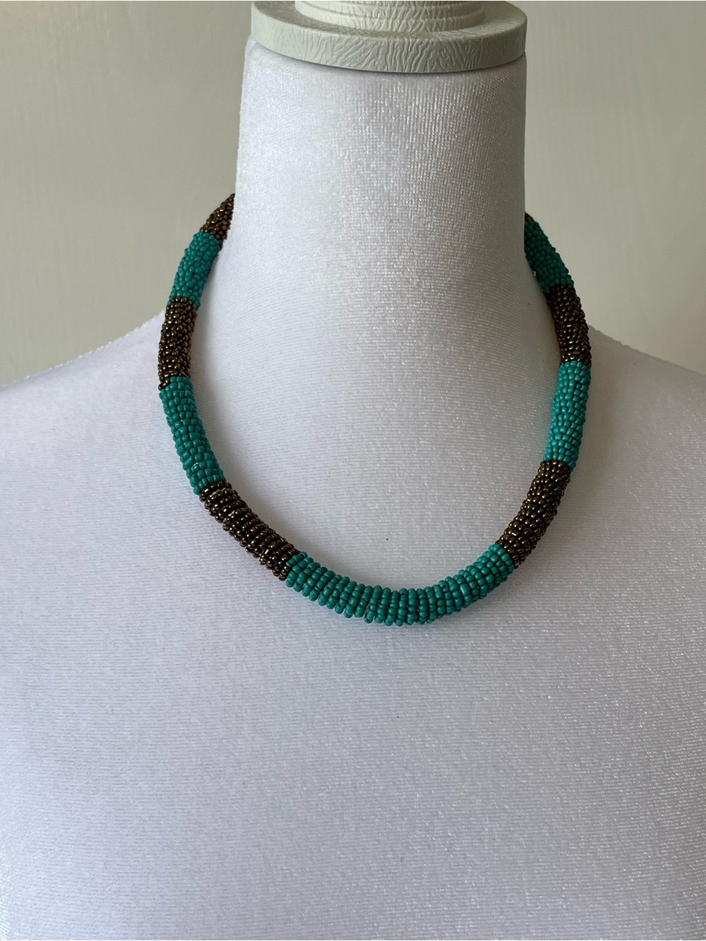 Chunky SEED BEAD Beaded Turquoise Gold Roll Necklace 22”